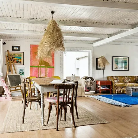 By The Bay A Thatched House Lies So Beautifully Prázdninový dům Fons