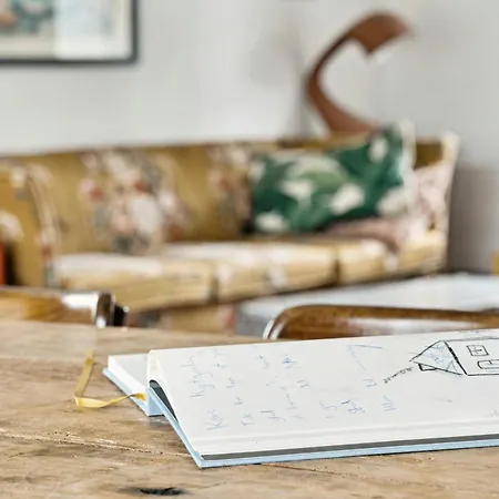 Prázdninový dům By The Bay A Thatched House Lies So Beautifully Fons