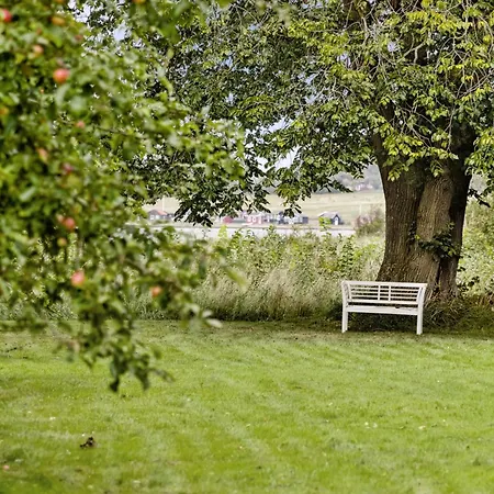 By The Bay A Thatched House Lies So Beautifully Prázdninový dům
