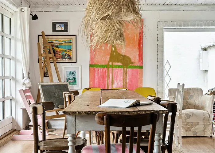 Casa vacanze By The Bay A Thatched House Lies So Beautifully Norre Aby