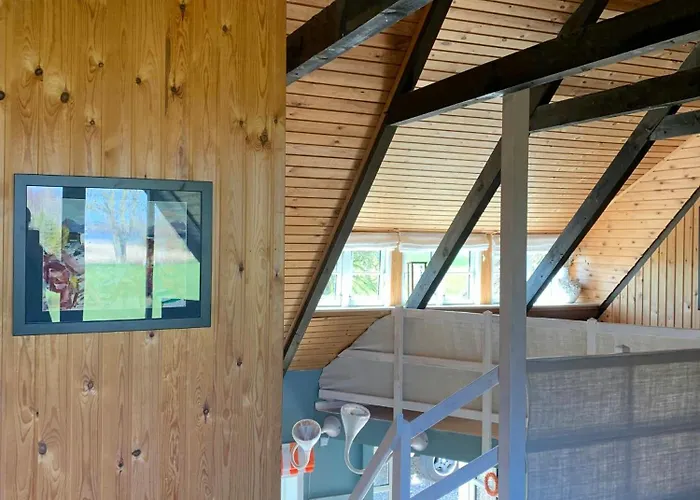 Casa vacanze By The Bay A Thatched House Lies So Beautifully Norre Aby