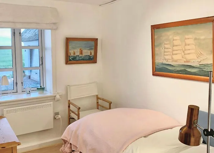 Casa vacanze By The Bay A Thatched House Lies So Beautifully *