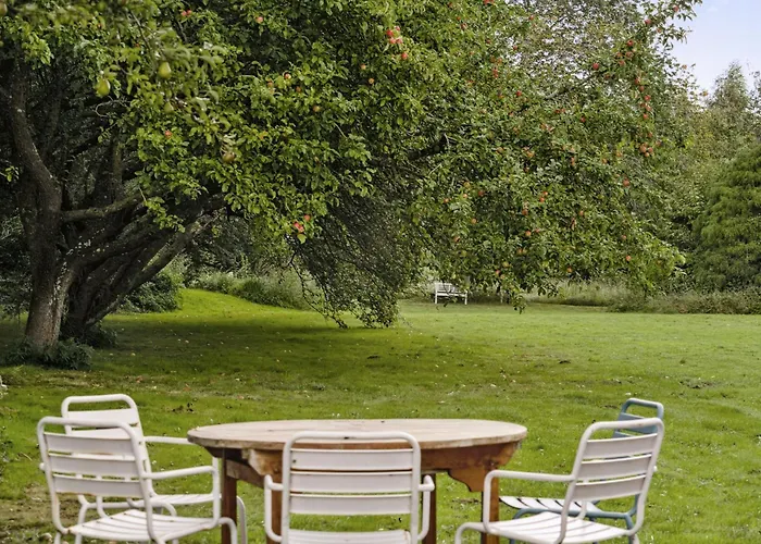 By The Bay A Thatched House Lies So Beautifully Norre Aby