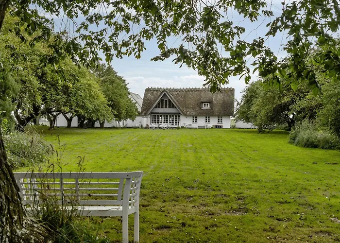 By The Bay A Thatched House Lies So Beautifully Casa vacanze *